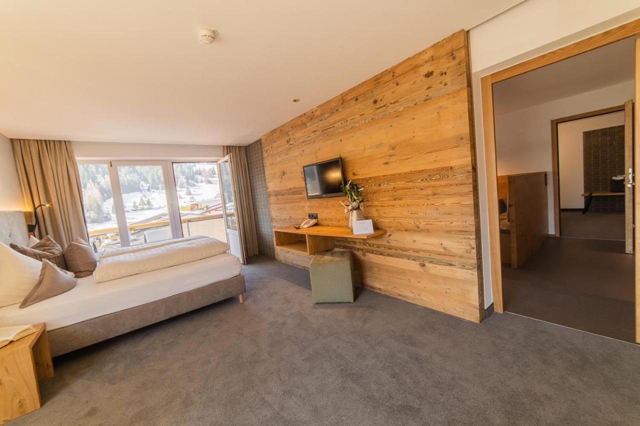 Aparthotel Hochland Gmbh Nauders Zewnętrze zdjęcie