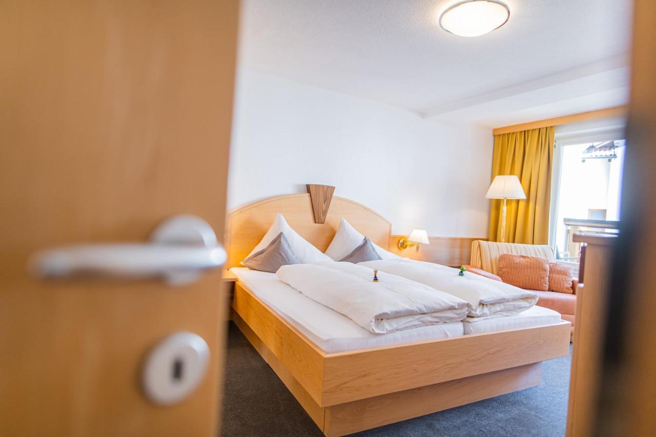 Aparthotel Hochland Gmbh Nauders Zewnętrze zdjęcie