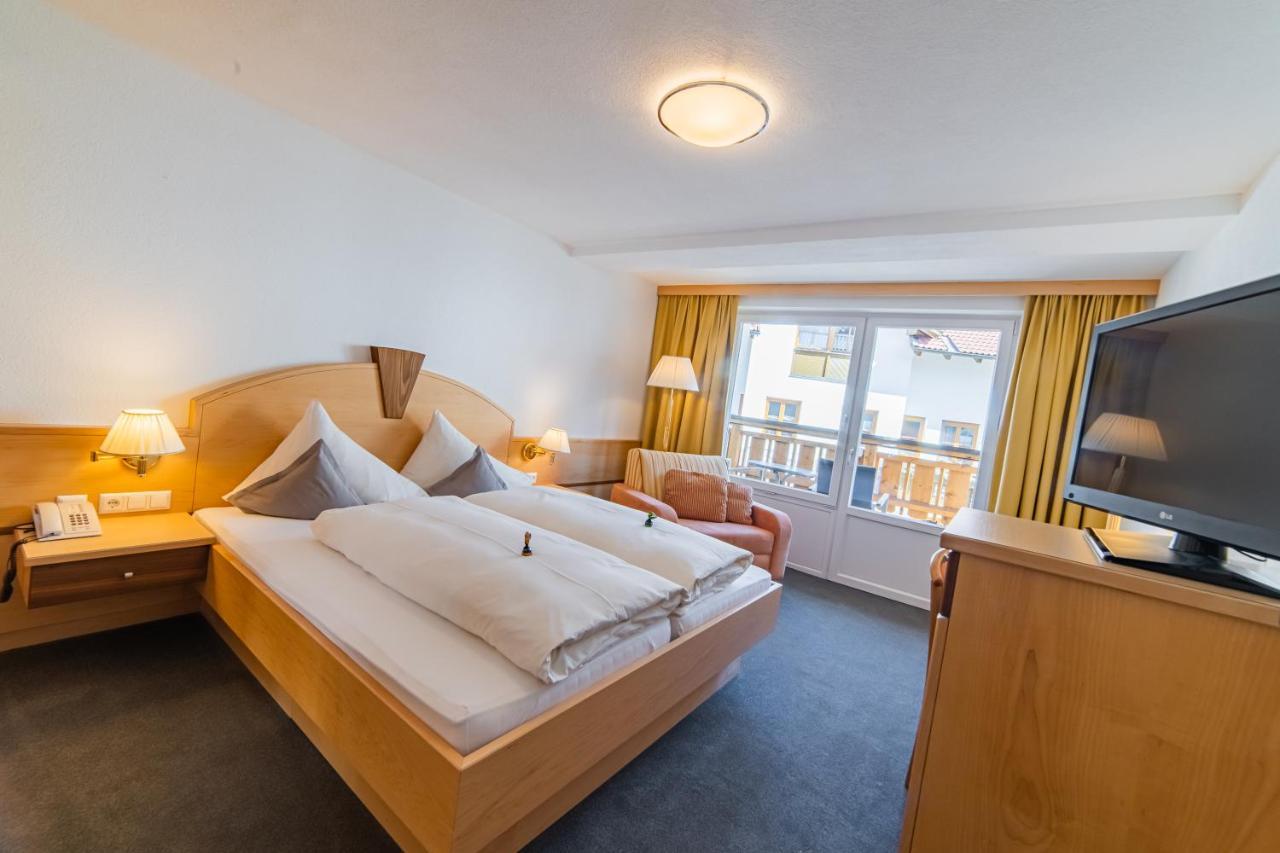 Aparthotel Hochland Gmbh Nauders Zewnętrze zdjęcie