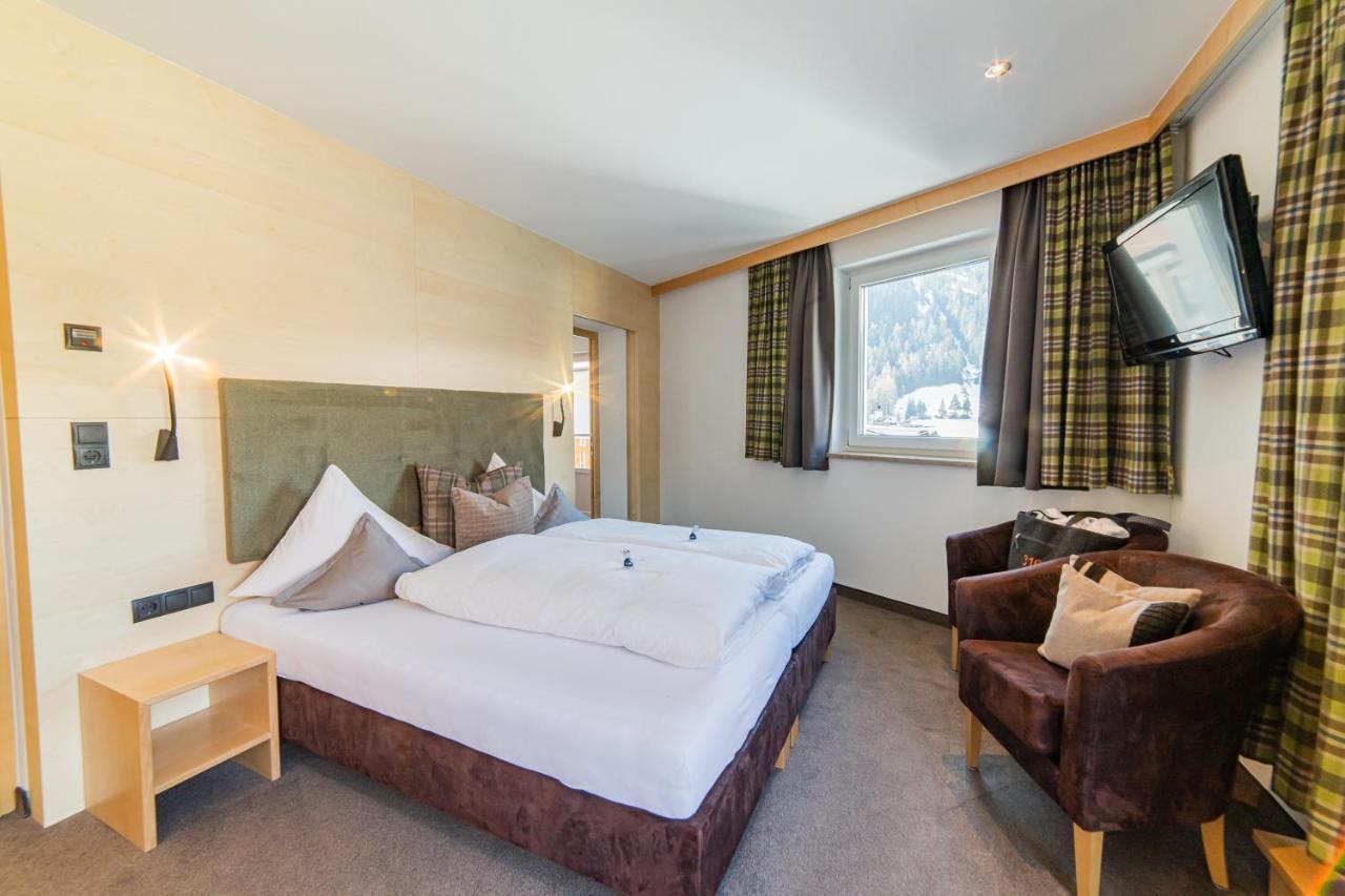 Aparthotel Hochland Gmbh Nauders Zewnętrze zdjęcie